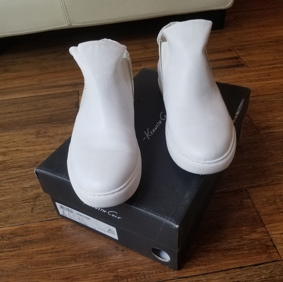 Kenneth Cole White Keiko Perforated Sneakers - Picture 3 of 7